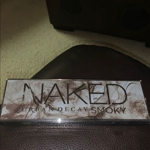 Urban Decay Smoky Palette